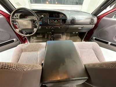 2000 Dodge Ram 2500 SLT Quad Cab 4X4 / 5.9L DIESEL / SHORT BED  / ZERO RUST / LIFTED - Photo 36 - Gladstone, OR 97027