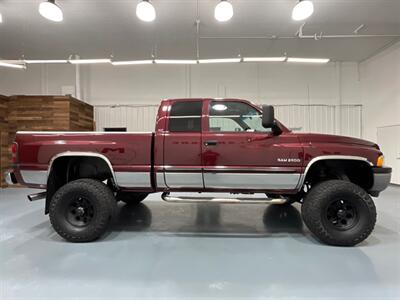 2000 Dodge Ram 2500 SLT Quad Cab 4X4 / 5.9L DIESEL / SHORT BED  / ZERO RUST / LIFTED - Photo 4 - Gladstone, OR 97027