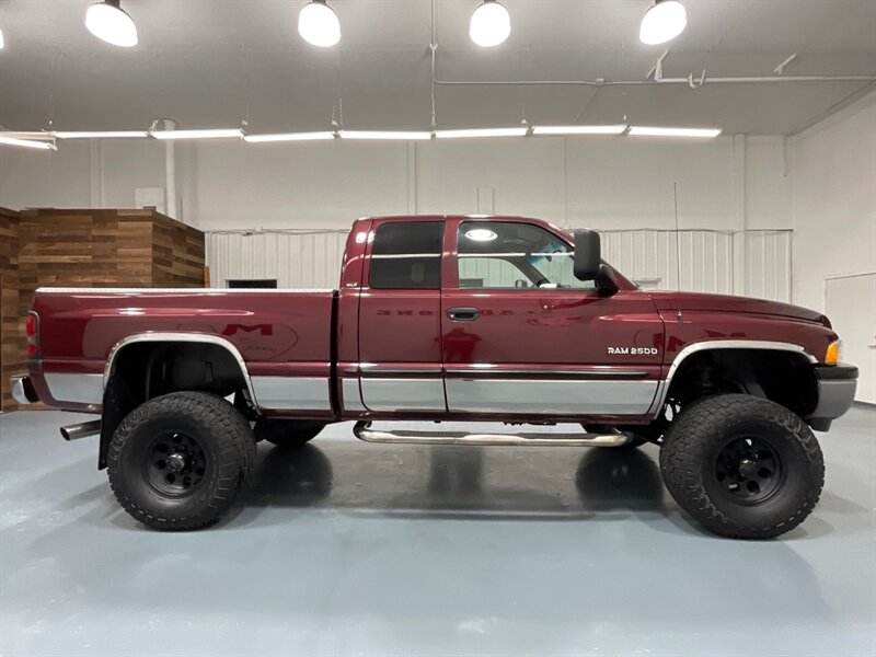 2000 Dodge Ram 2500 SLT Quad Cab 4X4 / 5.9L DIESEL / SHORT BED  / ZERO RUST / LIFTED - Photo 4 - Gladstone, OR 97027