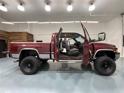 2000 Dodge Ram 2500 SLT Quad Cab 4X4 / 5.9L DIESEL / SHORT BED  / ZERO RUST / LIFTED - Photo 12 - Gladstone, OR 97027