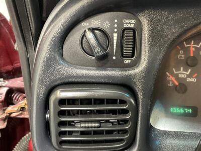 2000 Dodge Ram 2500 SLT Quad Cab 4X4 / 5.9L DIESEL / SHORT BED  / ZERO RUST / LIFTED - Photo 49 - Gladstone, OR 97027