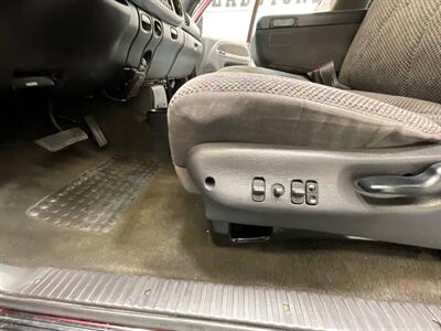 2000 Dodge Ram 2500 SLT Quad Cab 4X4 / 5.9L DIESEL / SHORT BED  / ZERO RUST / LIFTED - Photo 20 - Gladstone, OR 97027