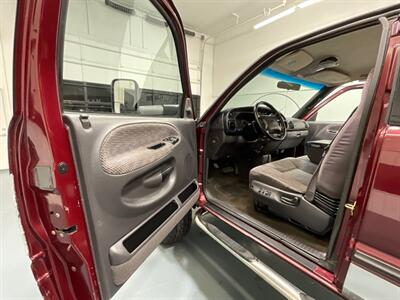 2000 Dodge Ram 2500 SLT Quad Cab 4X4 / 5.9L DIESEL / SHORT BED  / ZERO RUST / LIFTED - Photo 32 - Gladstone, OR 97027