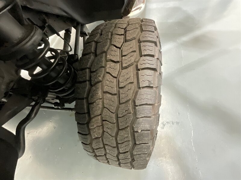 2000 Dodge Ram 2500 SLT Quad Cab 4X4 / 5.9L DIESEL / SHORT BED  / ZERO RUST / LIFTED - Photo 24 - Gladstone, OR 97027