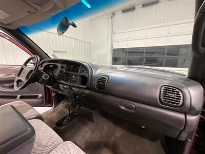 2000 Dodge Ram 2500 SLT Quad Cab 4X4 / 5.9L DIESEL / SHORT BED  / ZERO RUST / LIFTED - Photo 19 - Gladstone, OR 97027