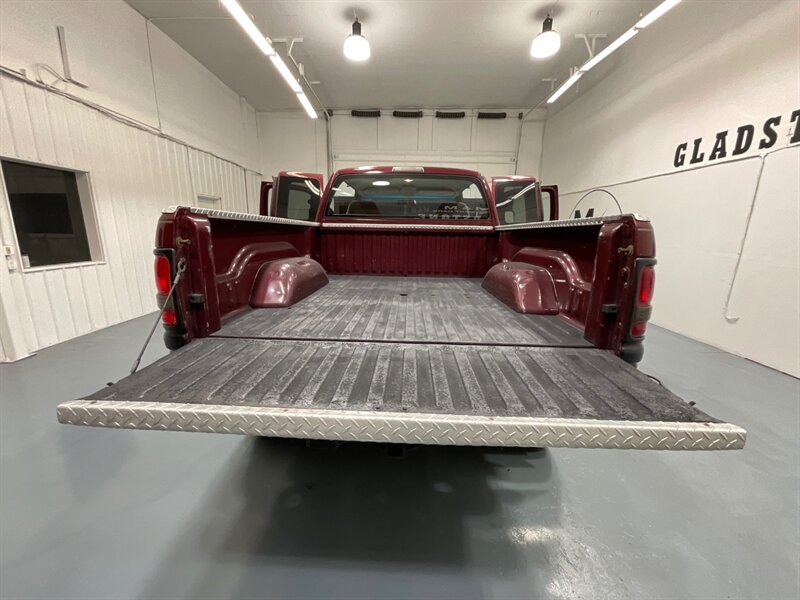 2000 Dodge Ram 2500 SLT Quad Cab 4X4 / 5.9L DIESEL / SHORT BED  / ZERO RUST / LIFTED - Photo 10 - Gladstone, OR 97027