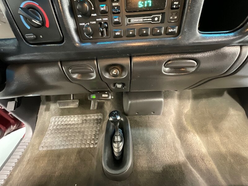 2000 Dodge Ram 2500 SLT Quad Cab 4X4 / 5.9L DIESEL / SHORT BED  / ZERO RUST / LIFTED - Photo 40 - Gladstone, OR 97027