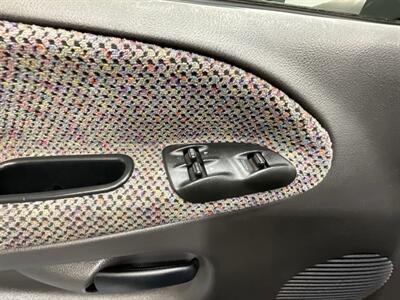 2000 Dodge Ram 2500 SLT Quad Cab 4X4 / 5.9L DIESEL / SHORT BED  / ZERO RUST / LIFTED - Photo 35 - Gladstone, OR 97027