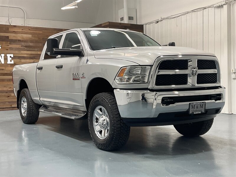 2013 RAM 3500 Tradesman Crew Cab 4X4 / 6.7L DIESEL / SHORT BED / ZERO RUST / SRW - Photo 2 - Gladstone, OR 97027