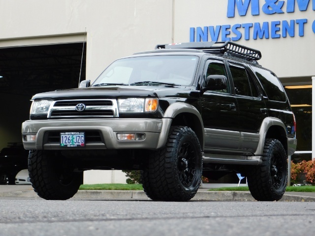 1999 Toyota 4Runner Limited / 4X4 / Rear Diff Locks/ LIFTED LIFTED