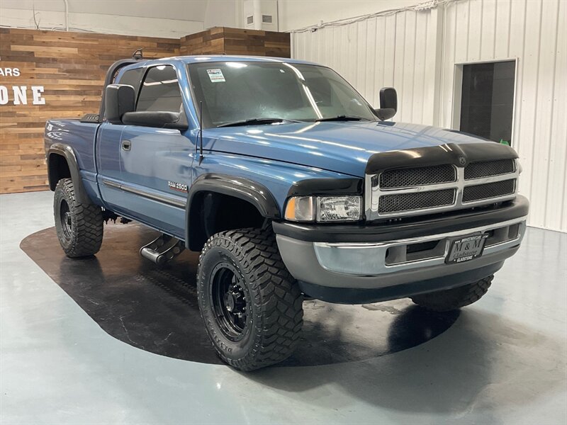 2002 Dodge Ram 2500 SLT Plus 4X4 / 5.9L DIESEL HO / 125,000 MILES  / LOCAL TRUCK NO RUST - Photo 2 - Gladstone, OR 97027