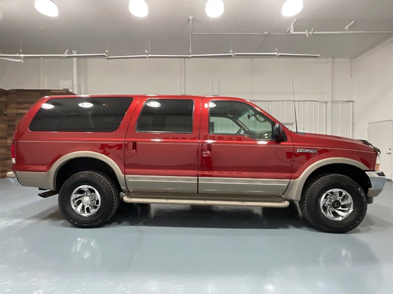 2001 Ford Excursion Limited 4X4 / 7.3L DIESEL / 3RD ROW SEAT / LOCAL / ZERO RUST / Leather w. Heated Seats / NEW TIRES - Photo 4 - Gladstone, OR 97027