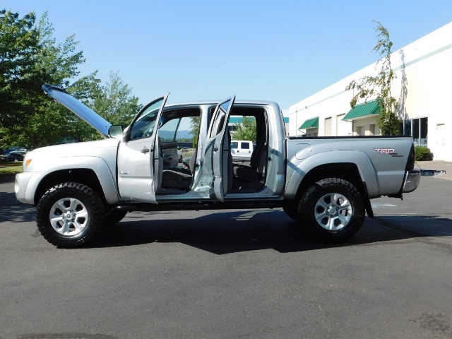 2006 Toyota Tacoma Double Cab / 4x4 / RR Diff Locks / LIFTED LIFTED   - Photo 32 - Portland, OR 97217