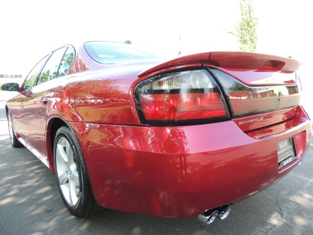 2004 Pontiac Bonneville GXP / Leather / Sunroof / Only 122K Miles   - Photo 11 - Portland, OR 97217