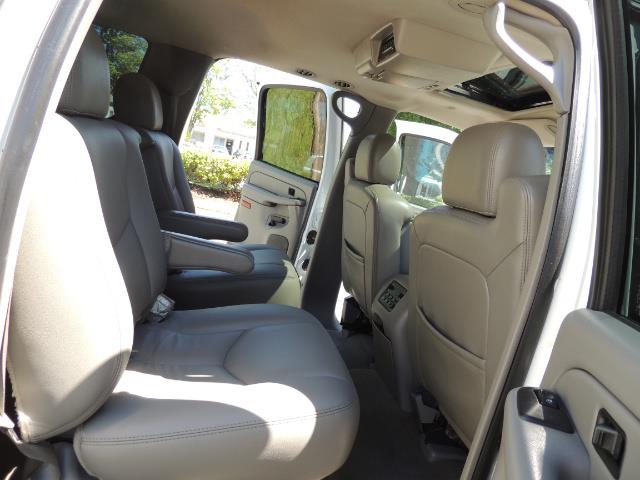 2005 Chevrolet Suburban 1500 Z71 / 4WD / Leather / DVD / Sunroof / Excel C   - Photo 16 - Portland, OR 97217