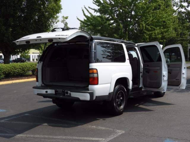 2005 Chevrolet Suburban 1500 Z71 / 4WD / Leather / DVD / Sunroof / Excel C   - Photo 56 - Portland, OR 97217