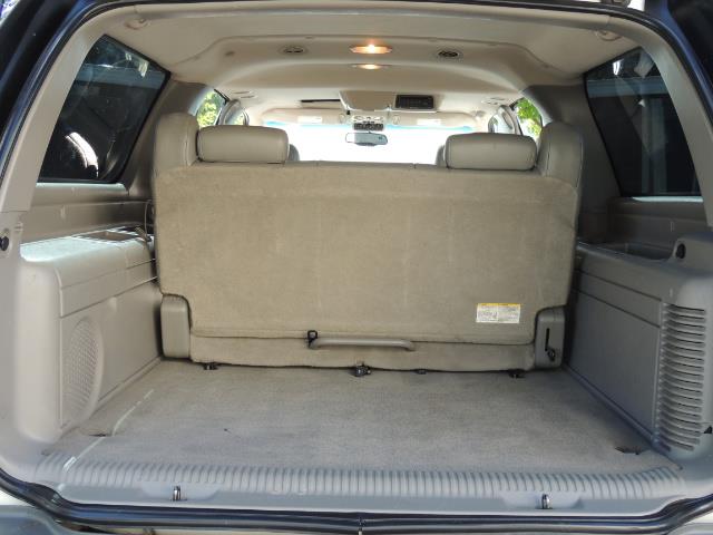 2005 Chevrolet Suburban 1500 Z71 / 4WD / Leather / DVD / Sunroof / Excel C   - Photo 21 - Portland, OR 97217