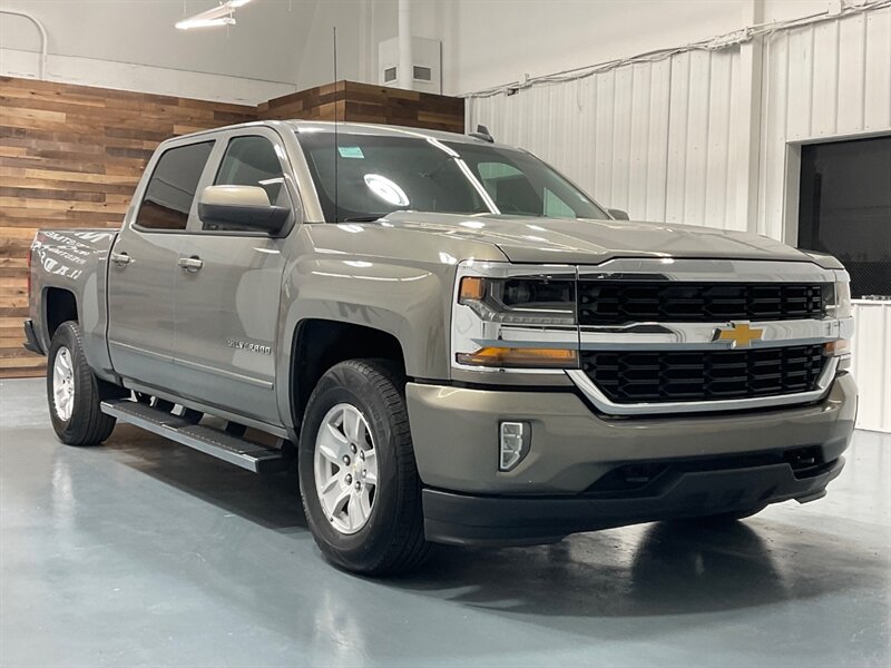 2017 Chevrolet Silverado 1500 LT Crew Cab 4X4 / 5.3L V8 / Backup Camera  /Rust Free Truck / Excel Cond - Photo 2 - Gladstone, OR 97027