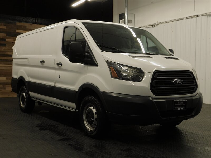 2015 Ford Transit 250 Cargo Van / LOW   - Photo 2 - Gladstone, OR 97027