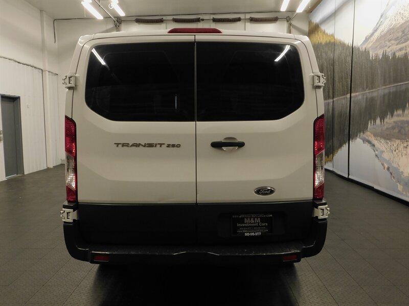 2015 Ford Transit 250 Cargo Van / LOW   - Photo 9 - Gladstone, OR 97027