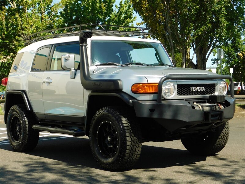 2007 Toyota FJ Cruiser 4x4 / Diff Locks / 6-SPEED MANUAL / LIFTED LIFTED