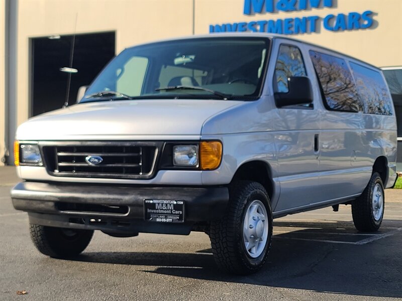 2007 Ford E-Series Van Super Duty 1-TON / 8 PASSENGER / 90,000 MILES  / FRESH TRADE-IN / EXCELLENT SHAPE - Photo 1 - Portland, OR 97217