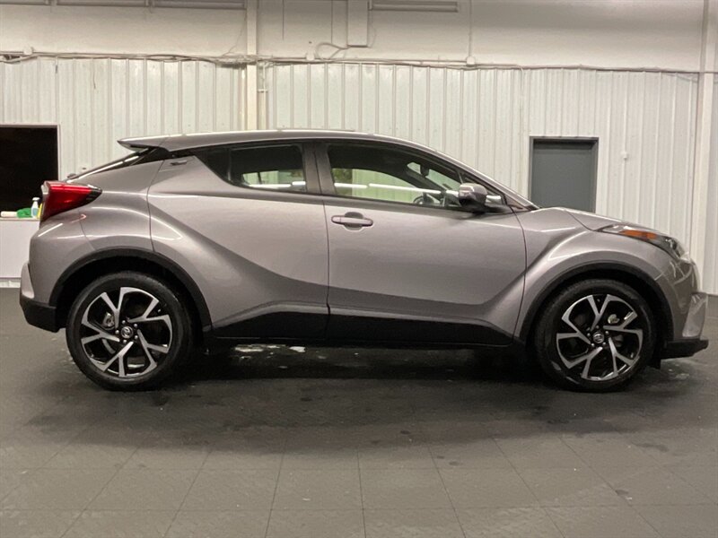 2019 Toyota C-HR XLE Sport Utility 4-Door / 1-OWNER / 56,000 MILES  Backup Camera / SHARP & CLEAN SUV Hatchback - Photo 4 - Gladstone, OR 97027