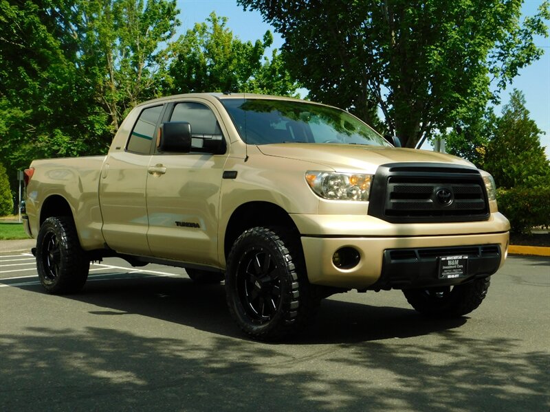 2010 Toyota Tundra SR5 Double Cab 4X4 5.7L 8Cyl / Backup Cam / LIFTED   - Photo 2 - Portland, OR 97217