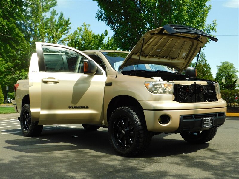 2010 Toyota Tundra SR5 Double Cab 4X4 5.7L 8Cyl / Backup Cam / LIFTED   - Photo 30 - Portland, OR 97217