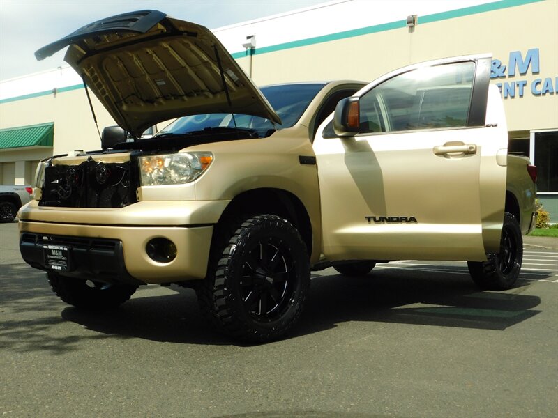 2010 Toyota Tundra SR5 Double Cab 4X4 5.7L 8Cyl / Backup Cam / LIFTED   - Photo 25 - Portland, OR 97217