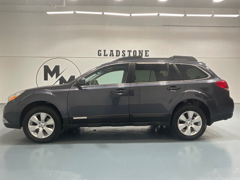 2012 Subaru Outback 2.5i Limited Wagon AWD / Leather /TIMING BELT DONE  / Backup Camera / Heated Seats / Sunroof - Photo 3 - Gladstone, OR 97027
