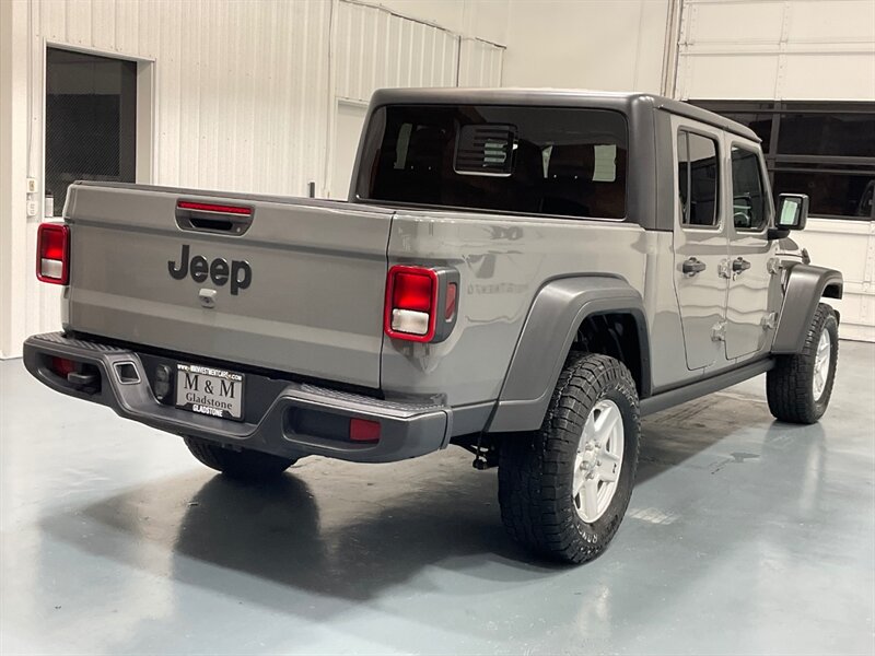 2020 Jeep Gladiator Sport Pickup 4X4 / 3.6L V6 / 6-SPEED MANUAL / HARD TOP / Alpine Premium Audio System/ ZERO RUST - Photo 8 - Gladstone, OR 97027