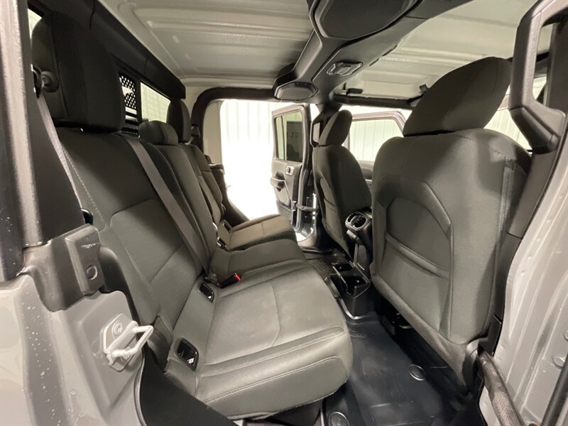 2020 Jeep Gladiator Sport 4X4 6-SPEED MANUAL NEW LIFT WHEELS TIRES  / HARD TOP / Alpine Premium Audio System/ ZERO RUST - Photo 13 - Gladstone, OR 97027