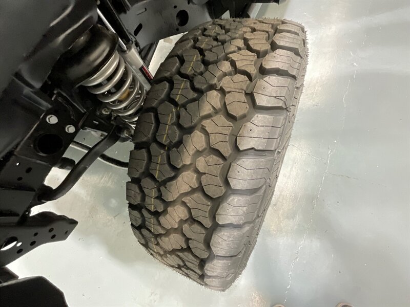 2020 Jeep Gladiator Sport 4X4 6-SPEED MANUAL NEW LIFT WHEELS TIRES  / HARD TOP / Alpine Premium Audio System/ ZERO RUST - Photo 24 - Gladstone, OR 97027