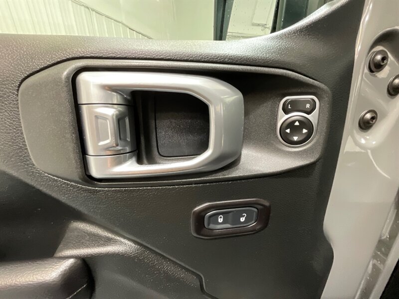 2020 Jeep Gladiator Sport 4X4 6-SPEED MANUAL NEW LIFT WHEELS TIRES  / HARD TOP / Alpine Premium Audio System/ ZERO RUST - Photo 36 - Gladstone, OR 97027