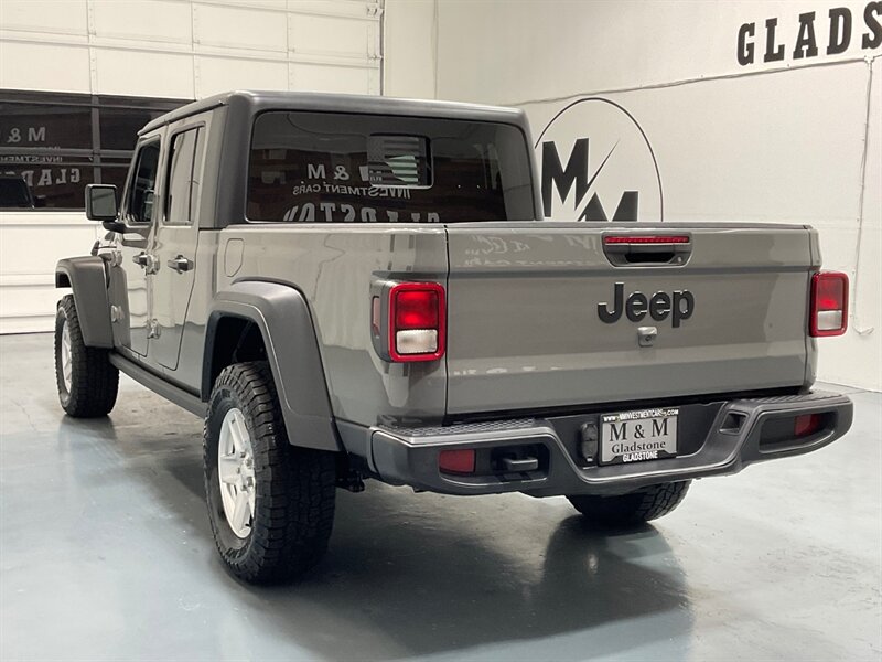 2020 Jeep Gladiator Sport Pickup 4X4 / 3.6L V6 / 6-SPEED MANUAL / HARD TOP / Alpine Premium Audio System/ ZERO RUST - Photo 7 - Gladstone, OR 97027