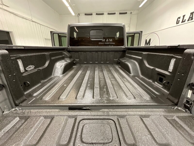 2020 Jeep Gladiator Sport 4X4 6-SPEED MANUAL NEW LIFT WHEELS TIRES  / HARD TOP / Alpine Premium Audio System/ ZERO RUST - Photo 32 - Gladstone, OR 97027