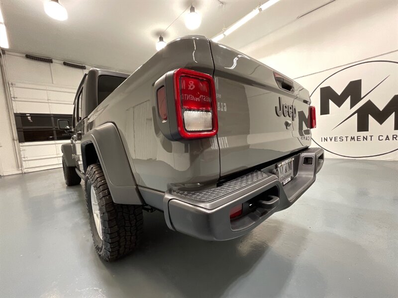 2020 Jeep Gladiator Sport Pickup 4X4 / 3.6L V6 / 6-SPEED MANUAL / HARD TOP / Alpine Premium Audio System/ ZERO RUST - Photo 54 - Gladstone, OR 97027