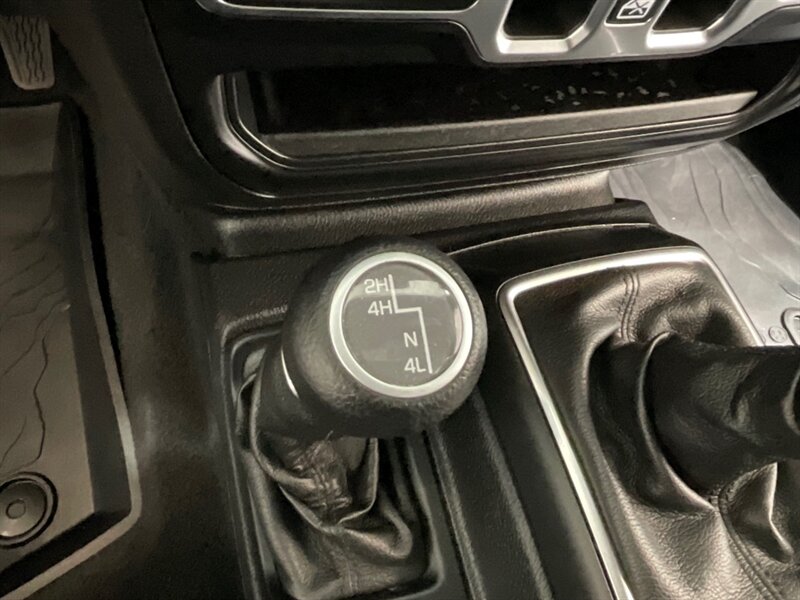 2020 Jeep Gladiator Sport 4X4 6-SPEED MANUAL NEW LIFT WHEELS TIRES  / HARD TOP / Alpine Premium Audio System/ ZERO RUST - Photo 38 - Gladstone, OR 97027