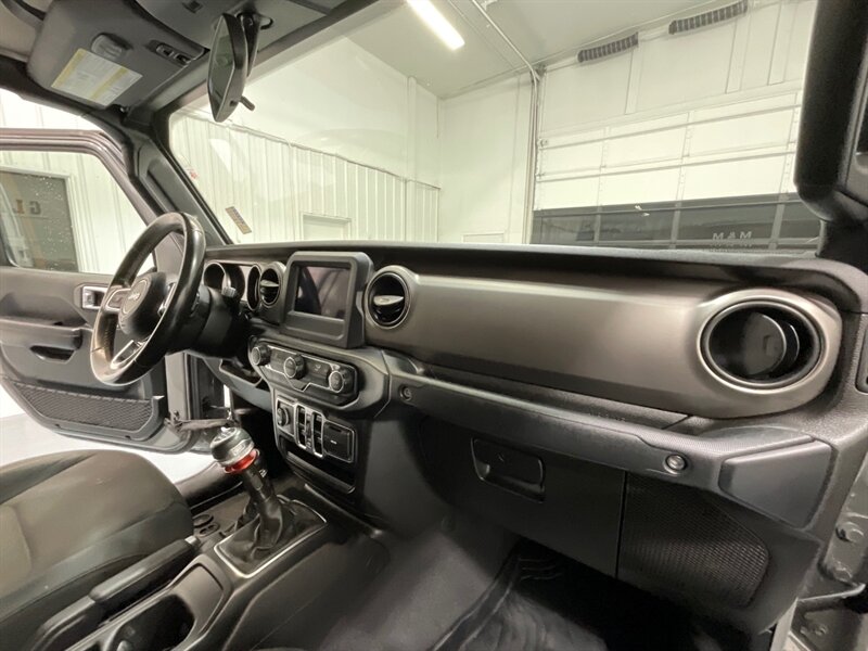 2020 Jeep Gladiator Sport 4X4 6-SPEED MANUAL NEW LIFT WHEELS TIRES  / HARD TOP / Alpine Premium Audio System/ ZERO RUST - Photo 37 - Gladstone, OR 97027