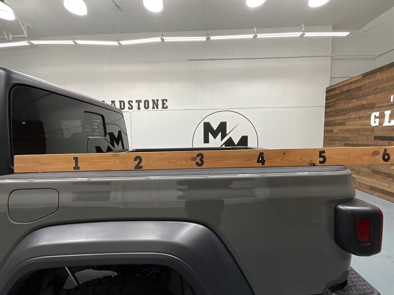 2020 Jeep Gladiator Sport 4X4 6-SPEED MANUAL NEW LIFT WHEELS TIRES  / HARD TOP / Alpine Premium Audio System/ ZERO RUST - Photo 9 - Gladstone, OR 97027
