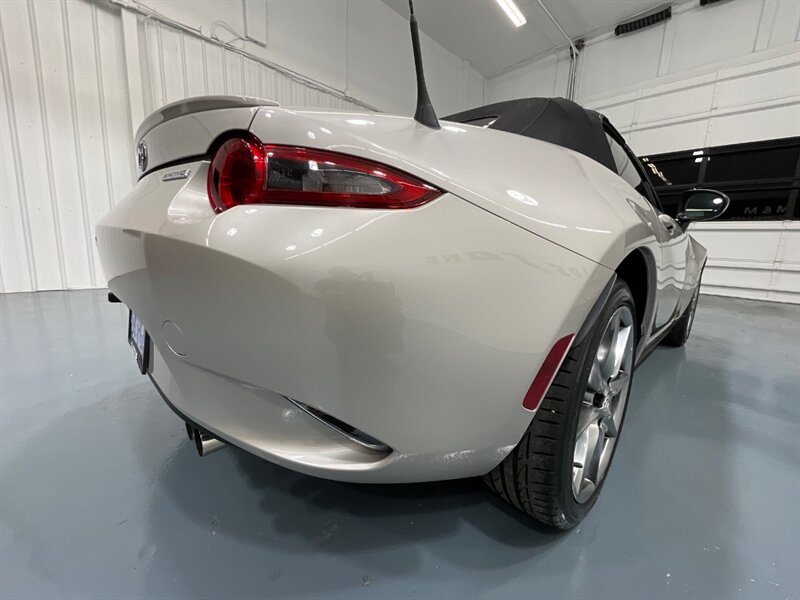 2022 Mazda MX-5 Miata Grand Touring 2dr Convertible / Auto/ 7K Miles / Leather Heated Seats / Navigation & Rear view Camera / 1-OWNER LOCAL - Photo 65 - Gladstone, OR 97027