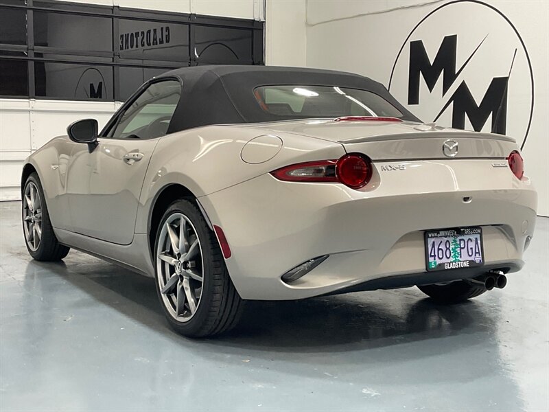 2022 Mazda MX-5 Miata Grand Touring 2dr Convertible / Auto/ 7K Miles / Leather Heated Seats / Navigation & Rear view Camera / 1-OWNER LOCAL - Photo 9 - Gladstone, OR 97027
