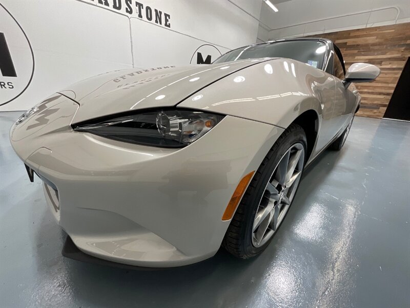 2022 Mazda MX-5 Miata Grand Touring 2dr Convertible / Auto/ 7K Miles / Leather Heated Seats / Navigation & Rear view Camera / 1-OWNER LOCAL - Photo 62 - Gladstone, OR 97027