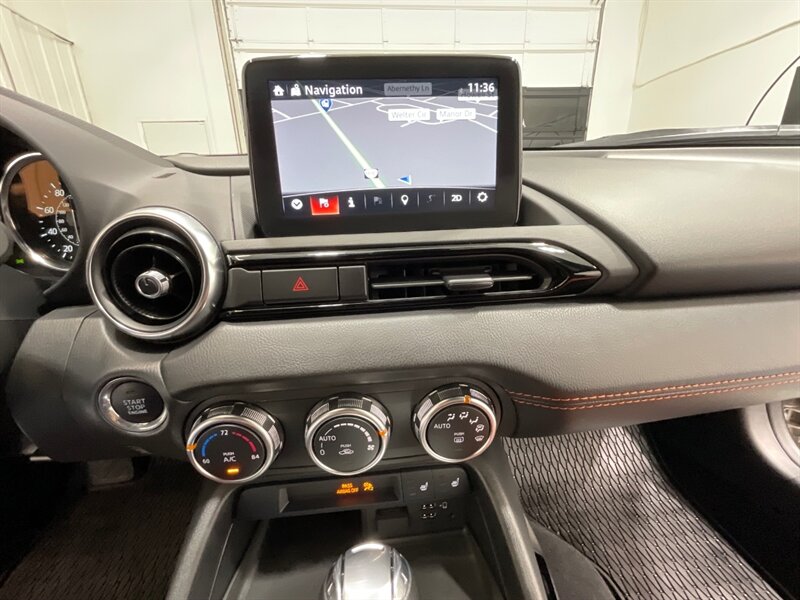 2022 Mazda MX-5 Miata Grand Touring 2dr Convertible / Auto/ 7K Miles / Leather Heated Seats / Navigation & Rear view Camera / 1-OWNER LOCAL - Photo 15 - Gladstone, OR 97027