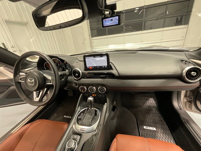 2022 Mazda MX-5 Miata Grand Touring 2dr Convertible / Auto/ 7K Miles / Leather Heated Seats / Navigation & Rear view Camera / 1-OWNER LOCAL - Photo 14 - Gladstone, OR 97027