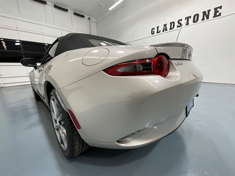 2022 Mazda MX-5 Miata Grand Touring 2dr Convertible / Auto/ 7K Miles / Leather Heated Seats / Navigation & Rear view Camera / 1-OWNER LOCAL - Photo 64 - Gladstone, OR 97027