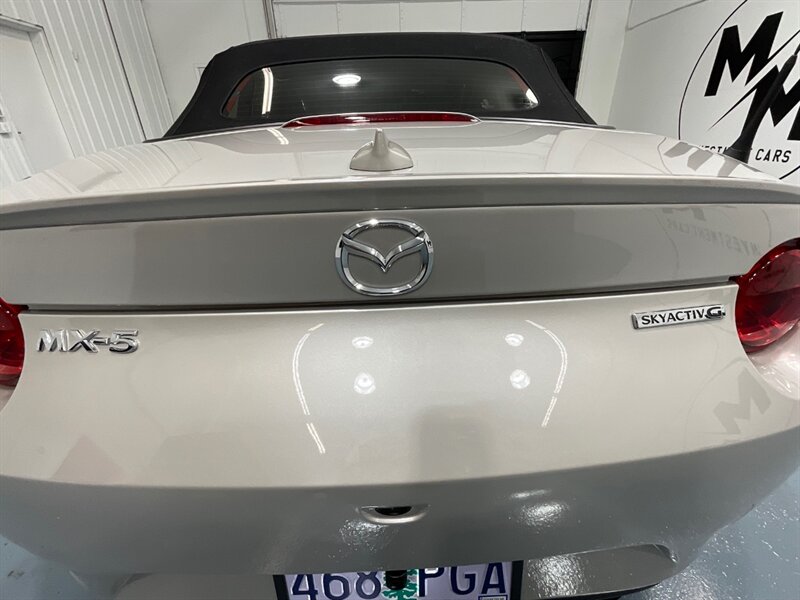 2022 Mazda MX-5 Miata Grand Touring 2dr Convertible / Auto/ 7K Miles / Leather Heated Seats / Navigation & Rear view Camera / 1-OWNER LOCAL - Photo 30 - Gladstone, OR 97027