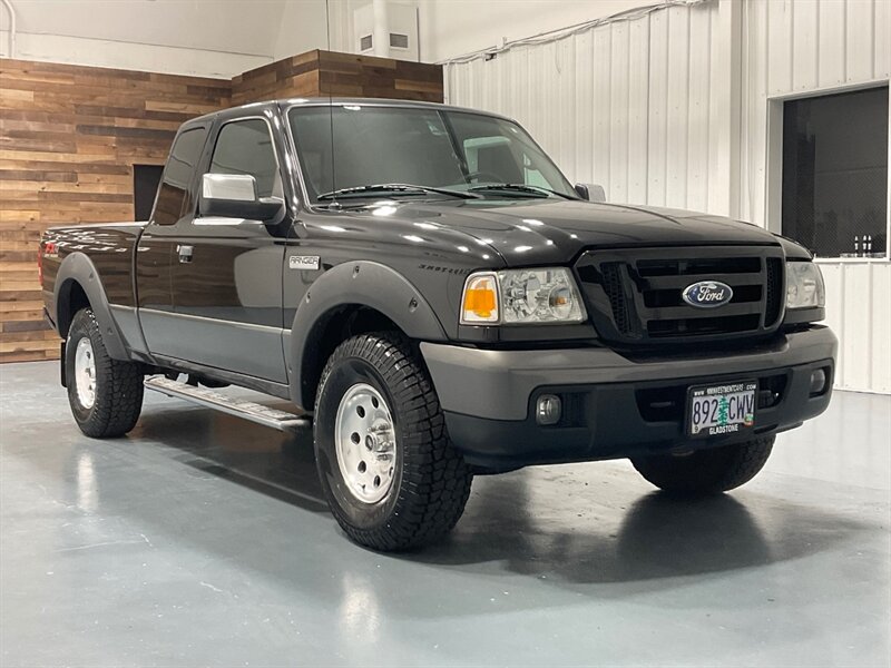 2006 Ford Ranger FX4 Level II 4X4 / 4.0L V6 / Leather / 55K MILES  / LOCAL TRUCK w. ZERO RUST / FX4 OFF RD PKG