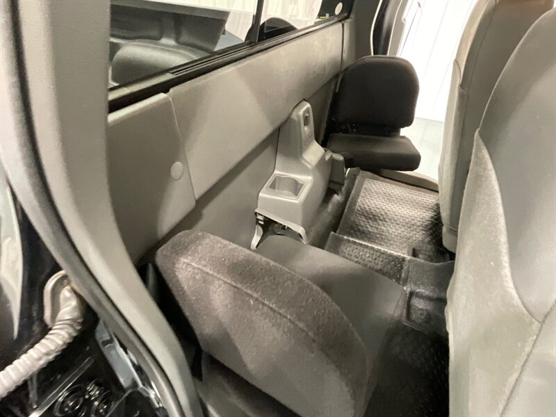 2006 Ford Ranger FX4 OFF RD 4X4 / 4.0L V6 / Leather / 55K MILES / LOCAL TRUCK w. ZERO RUST / FX4 OFF RD PKG - Photo 37 - Gladstone, OR 97027